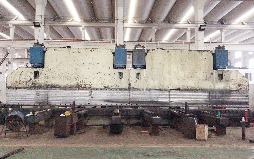 12米1200噸雙機聯(lián)動折彎機.jpg